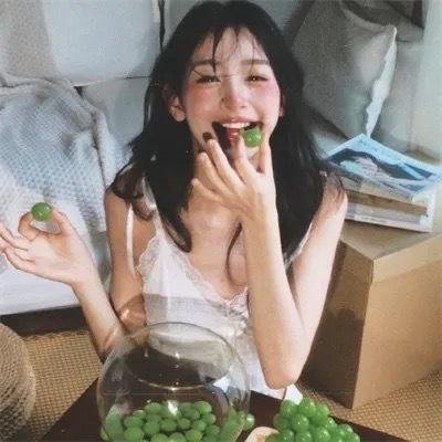 滚女揾老衬